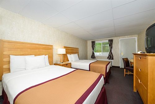 Howard Johnson By Wyndham West Yarmouth Cape Cod Buitenkant foto